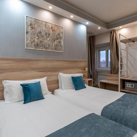 Leone D'Oro Guesthouse - Close To Piazza Vittorio Rome Extérieur photo
