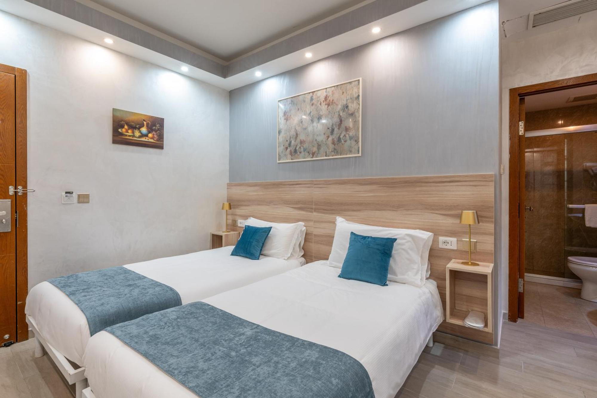 Leone D'Oro Guesthouse - Close To Piazza Vittorio Rome Extérieur photo