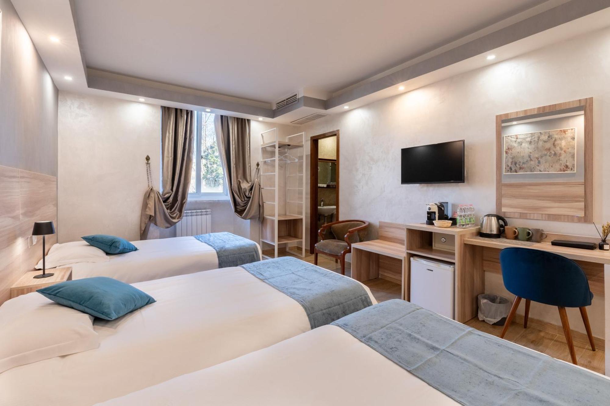 Leone D'Oro Guesthouse - Close To Piazza Vittorio Rome Extérieur photo