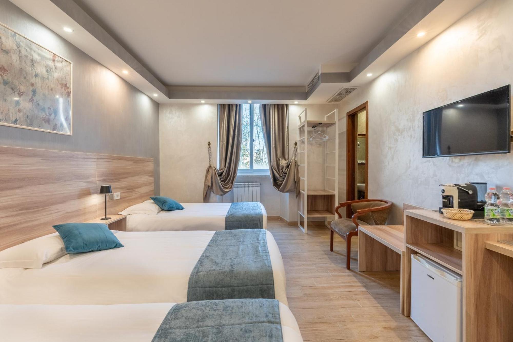 Leone D'Oro Guesthouse - Close To Piazza Vittorio Rome Extérieur photo